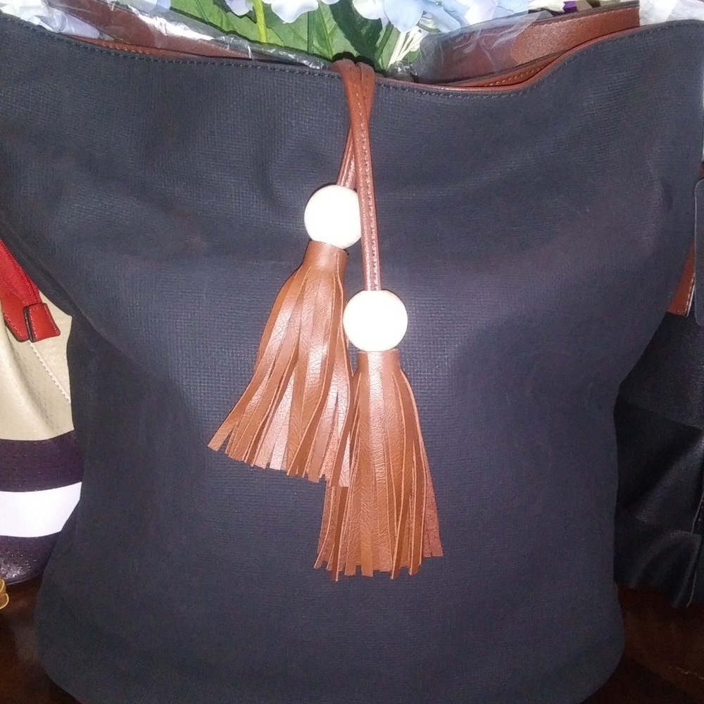 PURSES - Picture 7 of 8